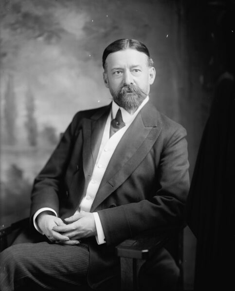 ملف:James Creelman.jpg