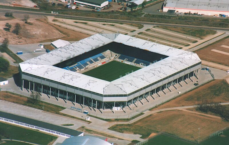 ملف:Stadion Magdeburg Luftbild.JPG