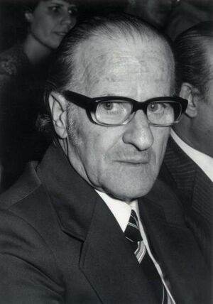 سليمان العيسى.jpg