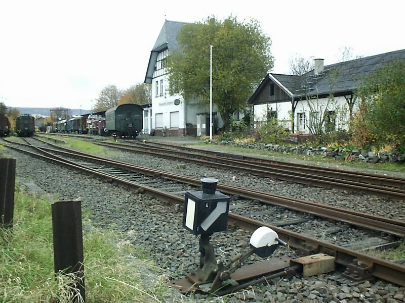 ملف:Bahnhof Wiesbaden-Dotzheim.JPG