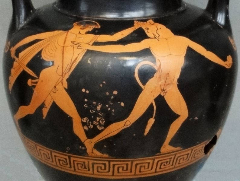 ملف:Amphora with Theseus slaying the Minotaur.jpg