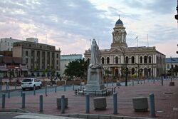 City Hall, Market Square