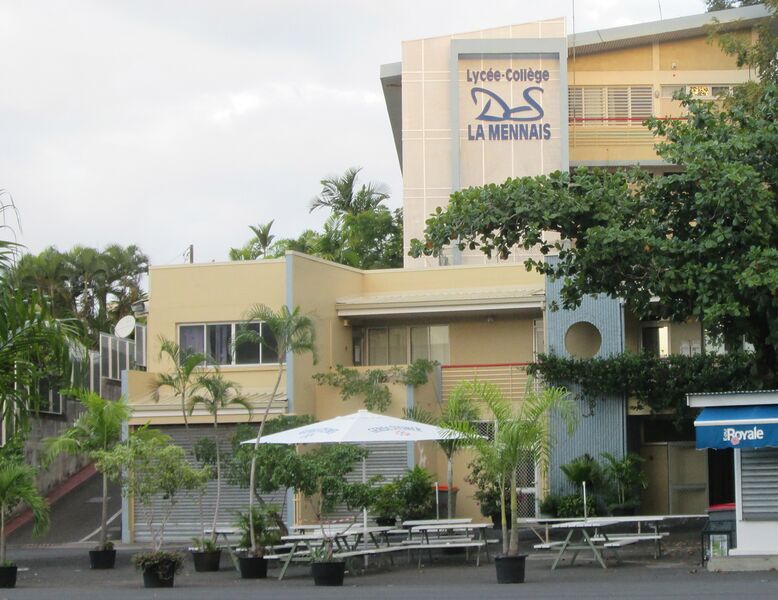 ملف:Lycée La Mennais Papeete.JPG