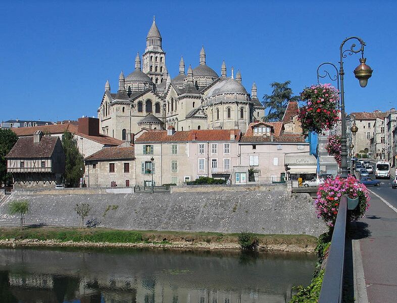 ملف:Perigueux Cathedrale Saint Front.jpg