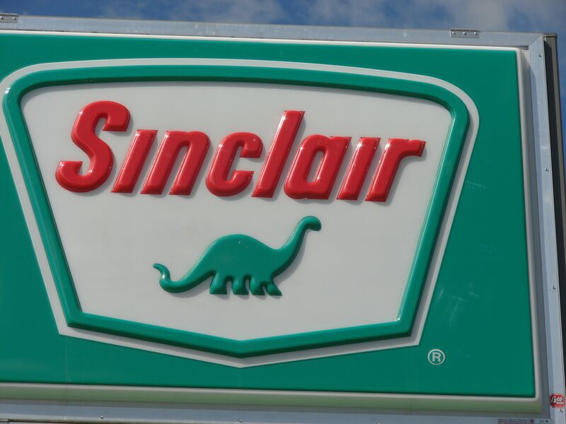 ملف:Sinclair gas station sign.JPG