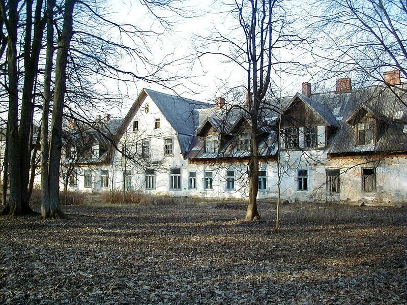 ملف:Galēnu muiža (Vidsmuiža). 2001-04-08.jpg