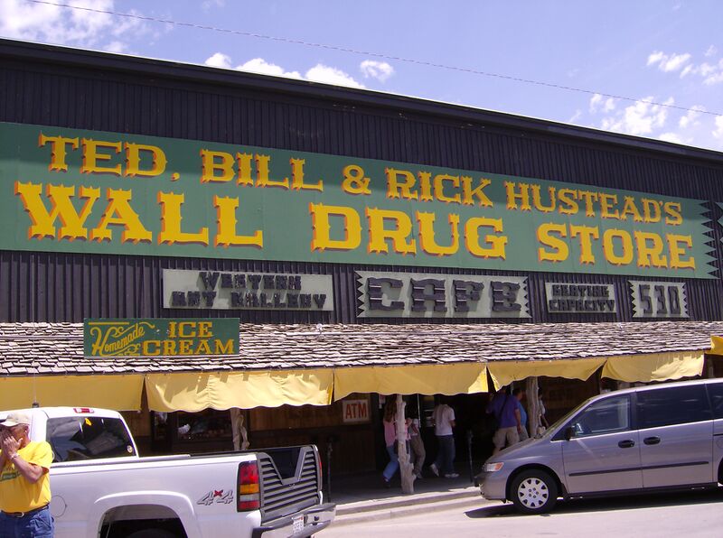 ملف:Wall Drug.JPG