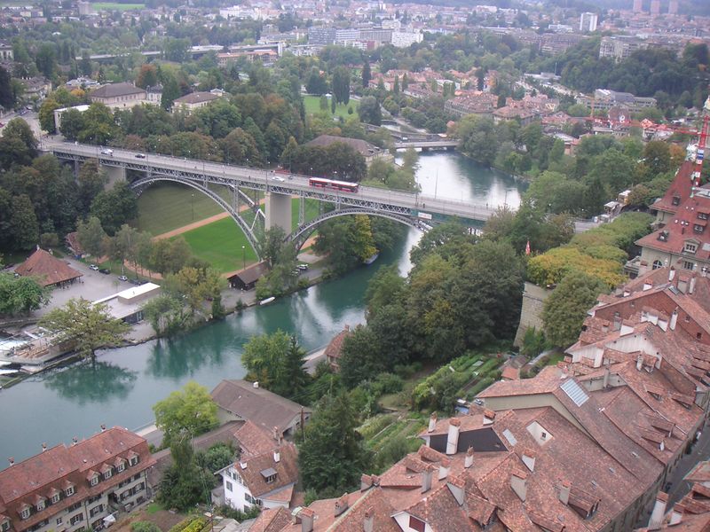 ملف:Aare river in Bern.jpg