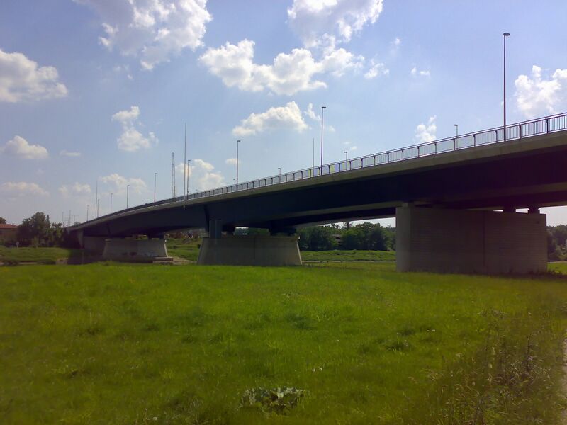ملف:Fluegelwegbruecke von uebigau.jpg