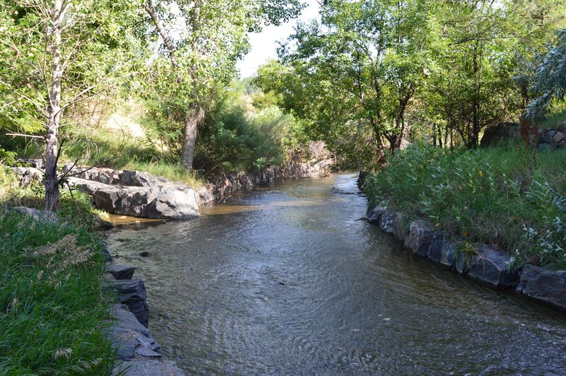 ملف:Little Dry Creek.JPG