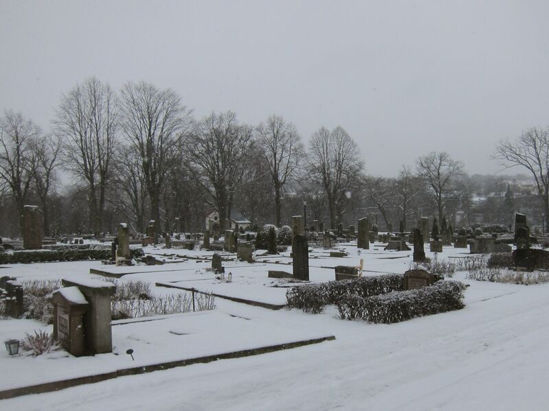 ملف:Huskvarnas kyrkogård.JPG