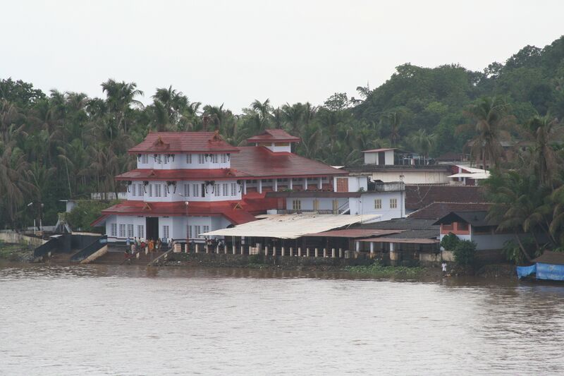 ملف:WikiprojectIndiacities Parassinikadavu.JPG