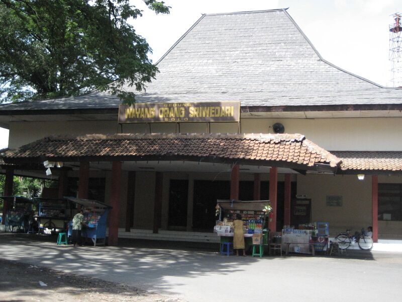 ملف:Gedung Wayang Orang Sriwedari.JPG