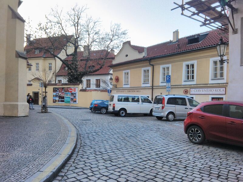 ملف:Haštalské náměstí.jpg