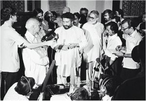 Pir Pagara Karachi Press Club 1977.jpg