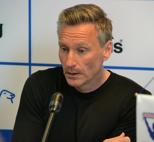 ملف:Sixten Boström.jpg