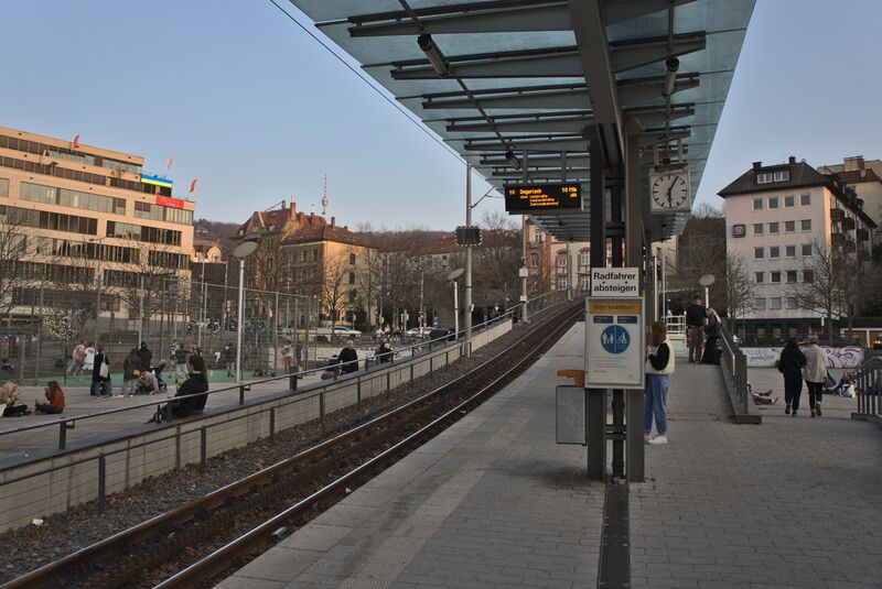 ملف:Zahnradbahn station on Marienplatz.jpg