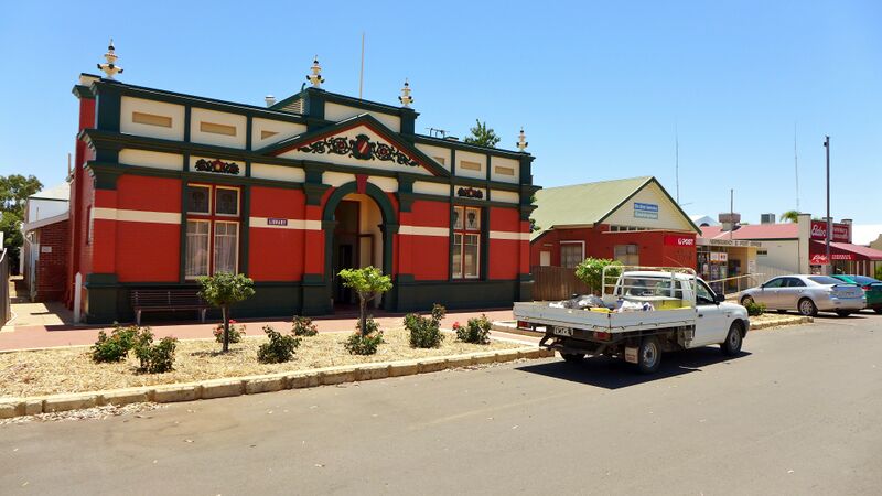 ملف:Main Street, Cunderdin, 2015(4).JPG