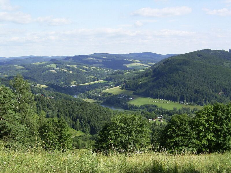 ملف:Vsetínské vrchy Klenov.jpg