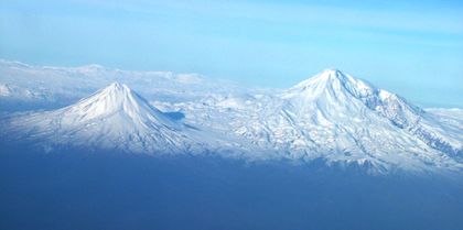 Agry(ararat) view from plane under naxcivan sharur.jpg