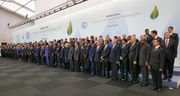 COP21 participants - 30 Nov 2015 (23430273715).jpg