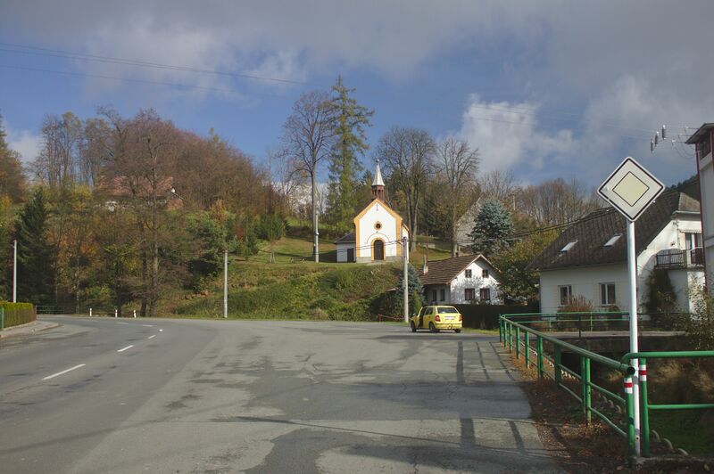 ملف:Hejnice, náves III.jpg