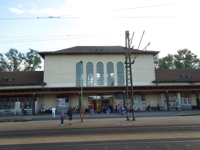 ملف:Kecskemét vasútállomás.JPG