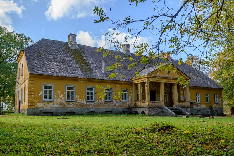 ملف:Põlgaste mõisa peahoone.jpg