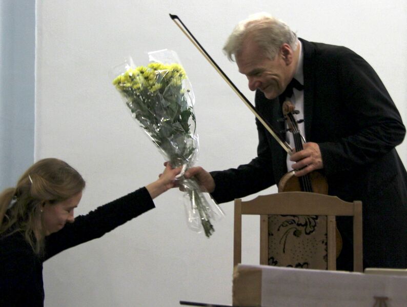 ملف:2012-03-12 21-21-11 Luz Leskowitz.jpg