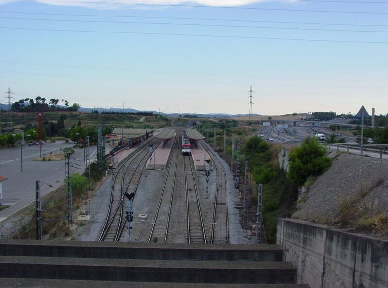 ملف:Estació de Renfe Bellaterra.JPG
