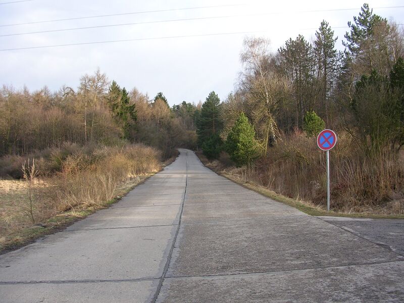 ملف:Hostivař, ulice K jezeru.jpg