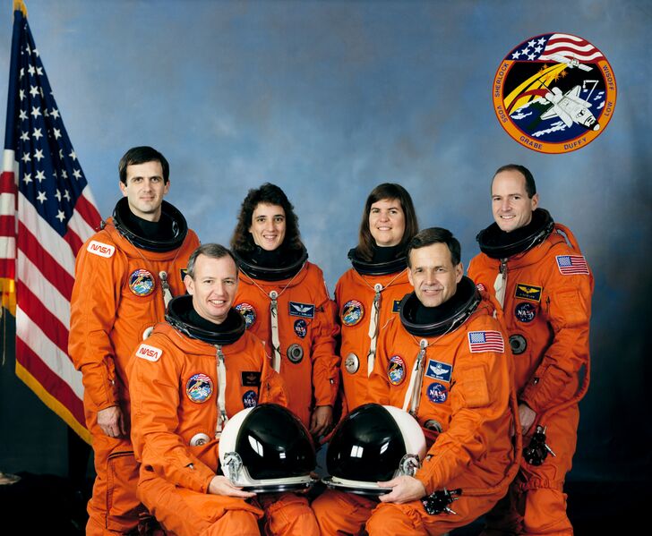 ملف:Sts-57 crew.jpg