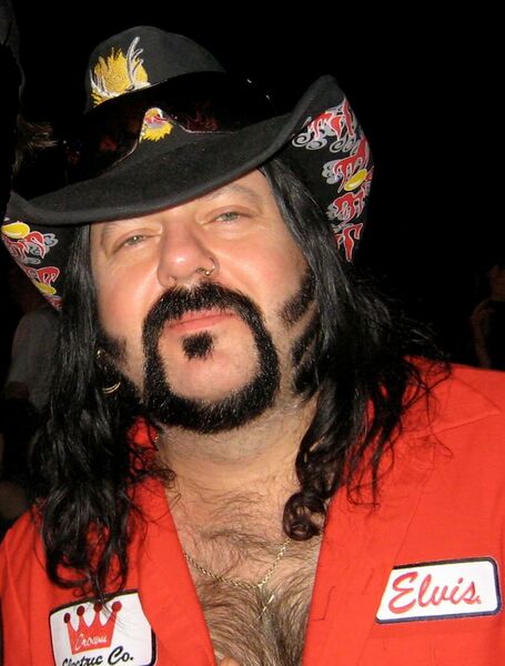 ملف:VinniePaul2008.JPG