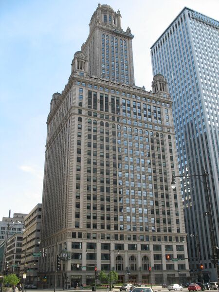 ملف:20070513 35 East Wacker.JPG