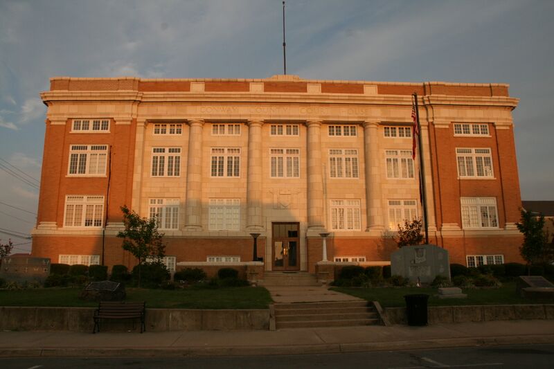 ملف:Court House Morrilton.JPG