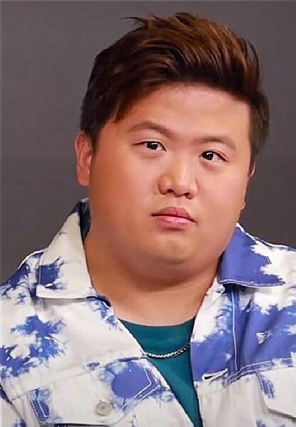 ملف:ERROR - Leung Yip.jpg