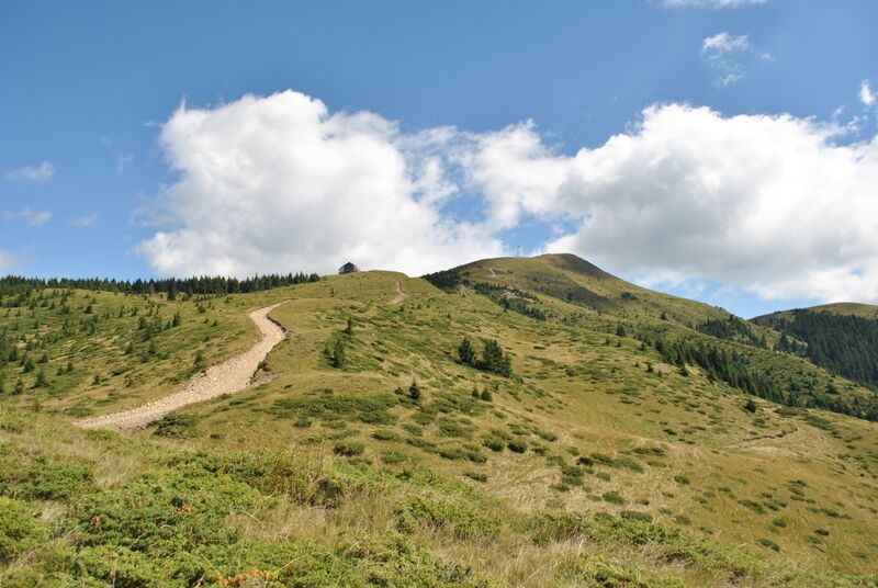 ملف:Penteleu peak.JPG