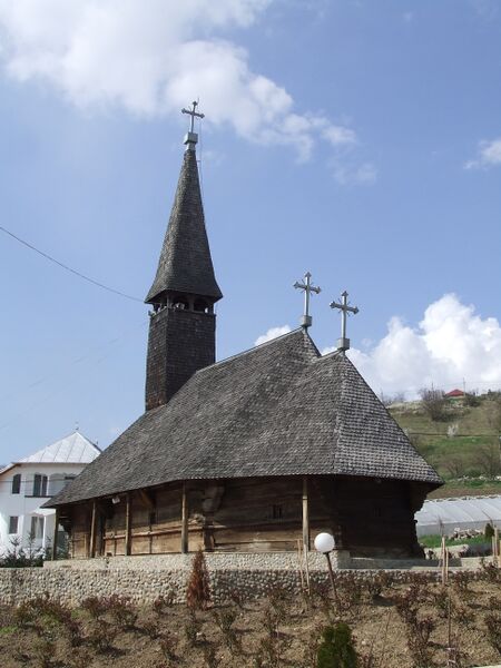 ملف:Biserica manastirii Oradea.jpg