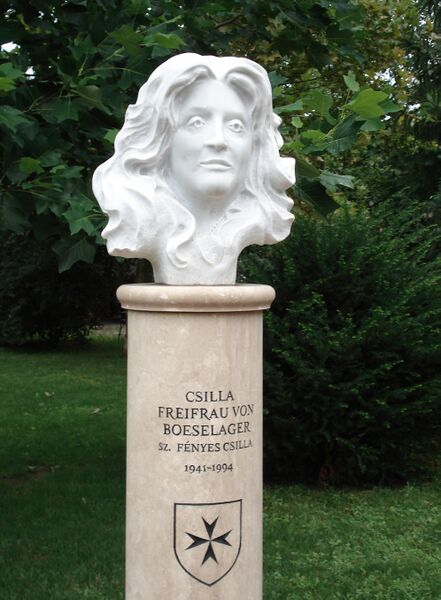 ملف:CsillaVonBoeselager Miskolc.jpg