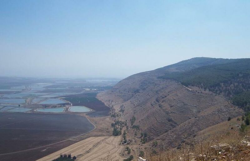 ملف:GilboaView - Beth Alpha.jpg