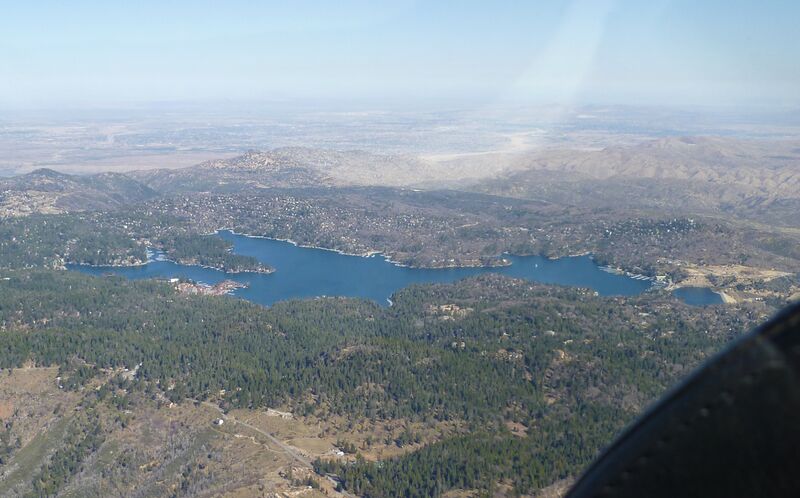 ملف:Lake Arrowhead Aerial View.jpg