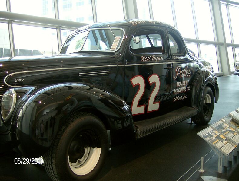 ملف:Red byron car.JPG