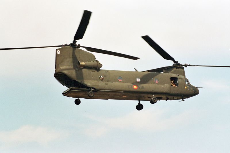 ملف:Spanish Army Chinook.jpg