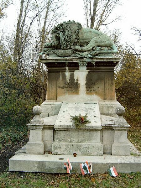 ملف:Vetter Antal sírja.jpg