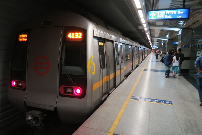 ملف:DelhiMetroYellowLine2.JPG