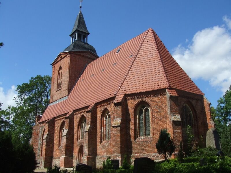 ملف:Dorfkirche Trantow.JPG