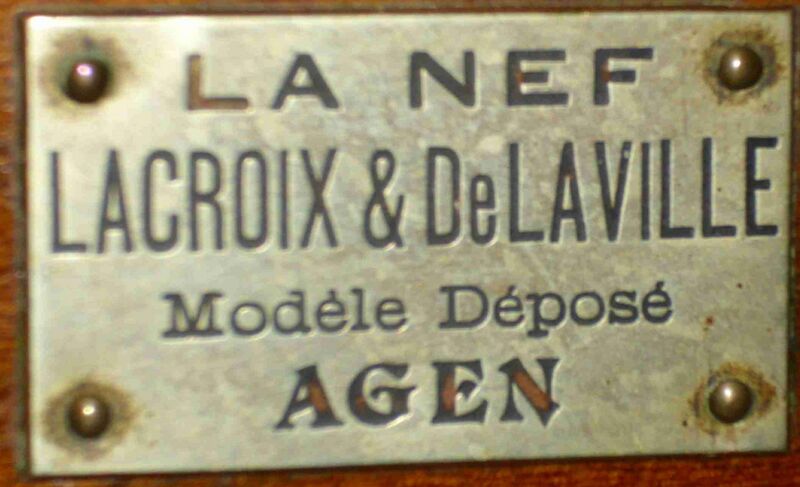 ملف:Emblem La Nef.JPG