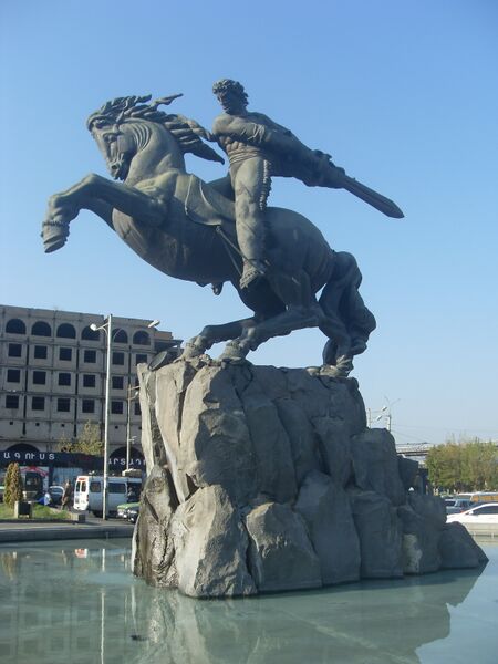 ملف:Հուշարձան Սասունցի Դավիթ 15.jpg