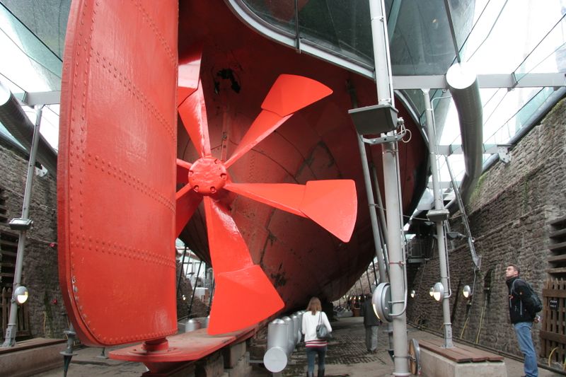 ملف:Great Britain propeller and rudder wideshot.jpg