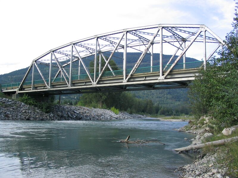 ملف:Illecillewaet River Bridge.jpg
